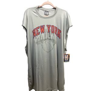 New York Knicks NBA Men ZipWay Change “N” The Game Cut Off Tank Size 4X Gray NWT